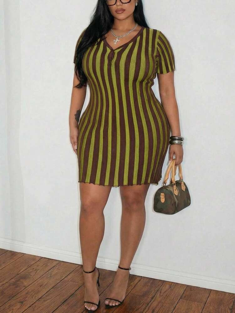 Veslaya 2026 Early Spring Plus Size Women's New Music Festival, Easter, Western, Nomadic, Birthday Party, Graduation, Campus Style, Student, Daily Wear, Airport, Party, Holiday, Elegant Banquet, Ball, Commute, Casual, High-End Elegant, Minimalist, Contrast Stripe Sleeveless V-Neck Button Knit Dress | SHEIN