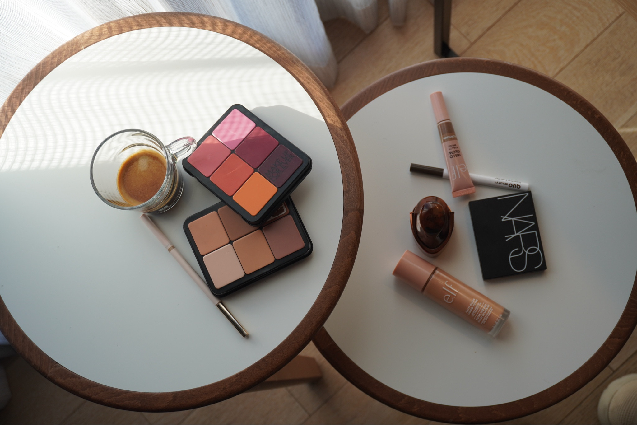 Easy makeup 

My low fuss products I bring when I travel, 

Cream pallets, my fav brush that makes blending so fast 

#LTKwinter #LTKbeauty