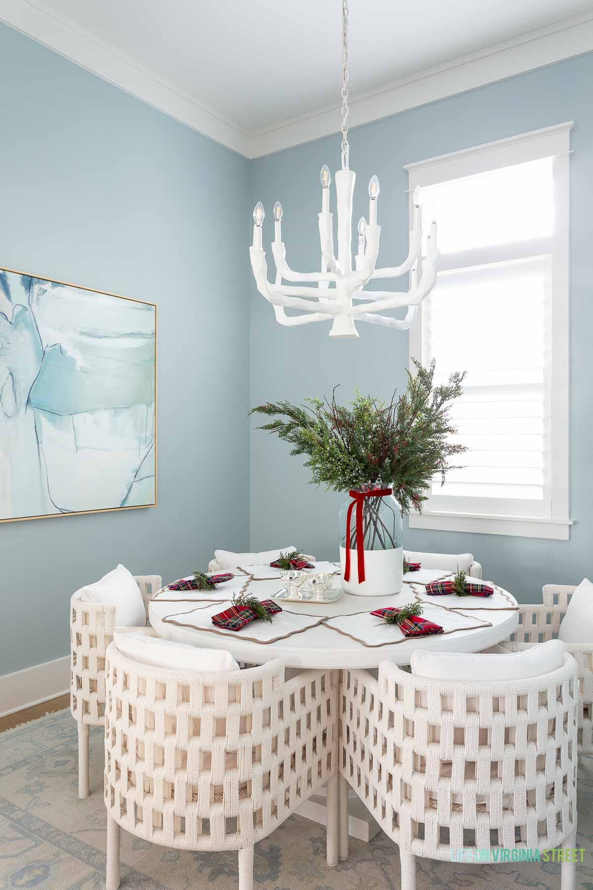 Modern holiday dining room tablescape 

 #LTKHoliday #LTKSeasonal #LTKHome