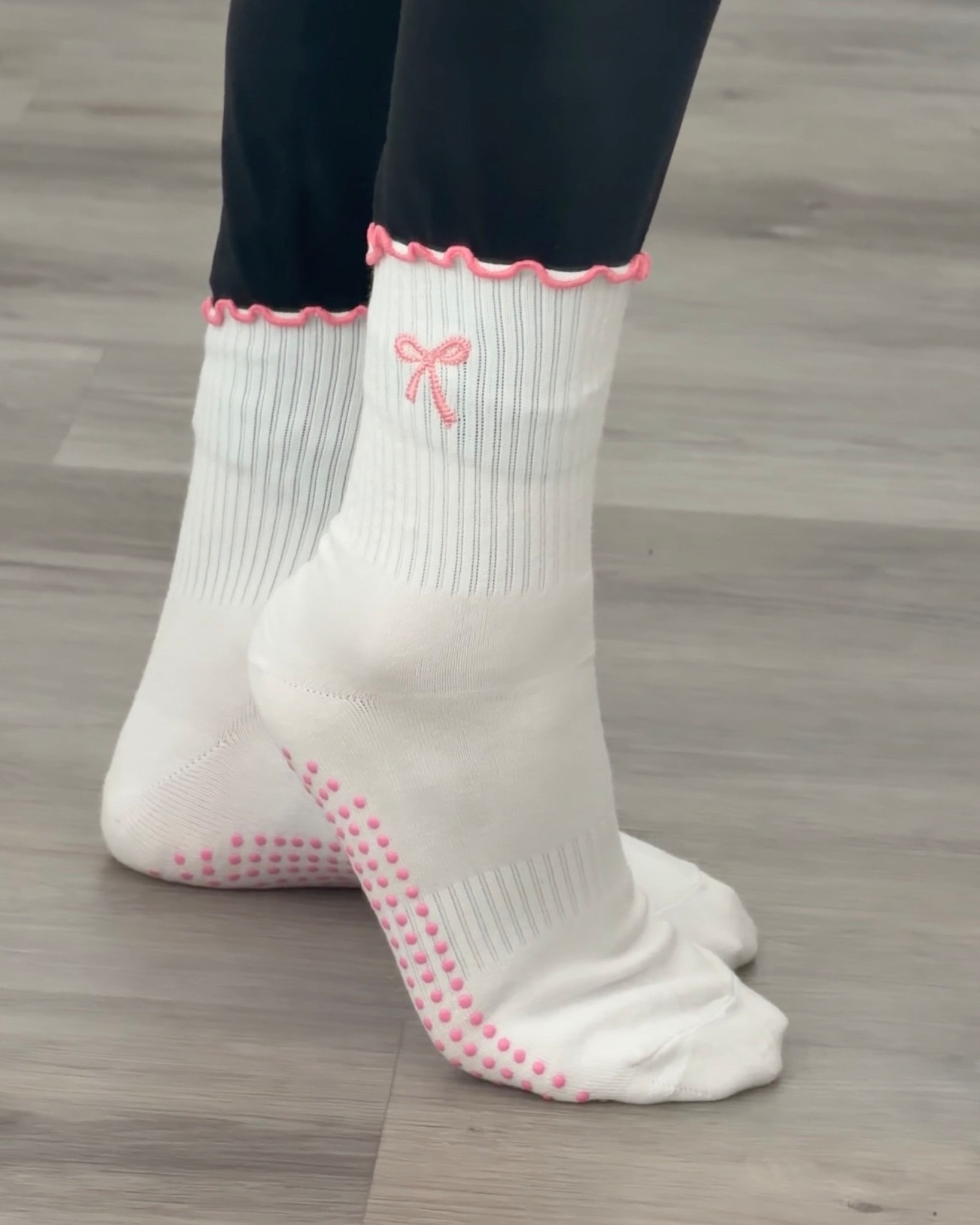 The ultimate girly girls Pilates socks 🎀 one size, and the multi pack means you can match to your workout sets!

#LTKcanada #LTKfitness #LTKshoes
