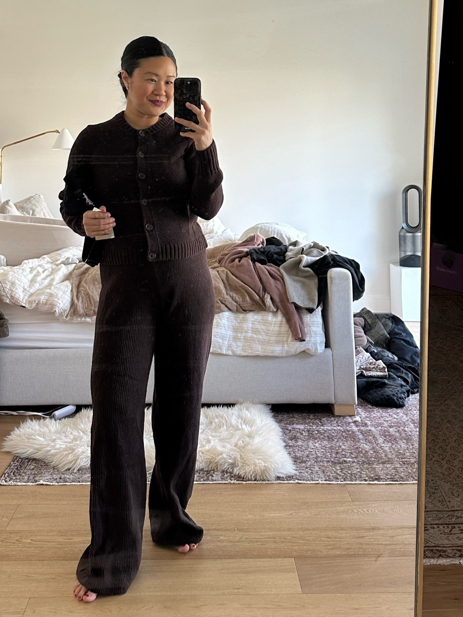 Postpartum fit 🤎

On sale 50% off at checkout 
* brown sold out 
* wearing a S in both 