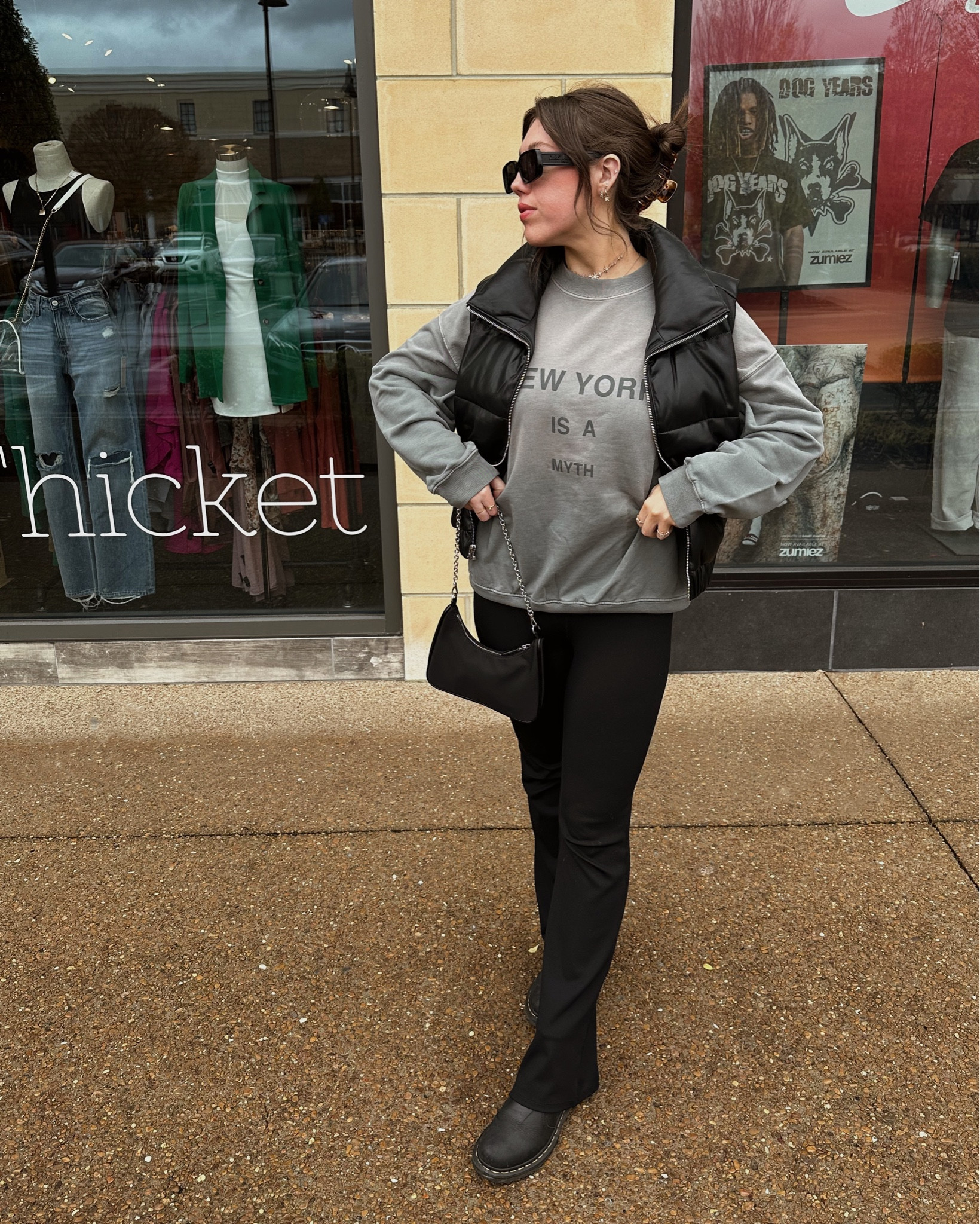 Manifesting living in NY. That’s the dream 

#LTKfit #LTKSeasonal #LTKshoecrush