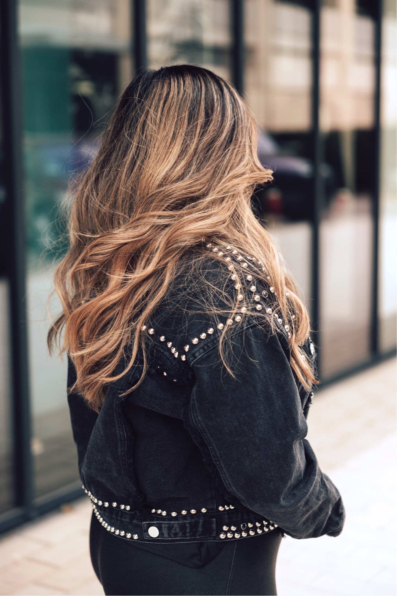 This hair was made for flipping thanks to @tresemme’s Pro Infusion line at @target ✨ #ad 

If you’re wanting to achieve that high shine, touchable hair (aka liquid or fluid hair) as seen by celebrities, then you NEED to pick up this three-step wash and style regimen from @target and thank me later. This smoothing system by @tresemme gives your hair high shine and natural movement for naturally flowing, fluid hair.

Achieve next level gloss and movement by shopping the Pro Infusion Fluid Smooth System on the @shop.LTK app ✨ #TRESpartner #Target #TargetPartner #FluidHair #ProInfusion 

#LTKbeauty #LTKFind #LTKsalealert