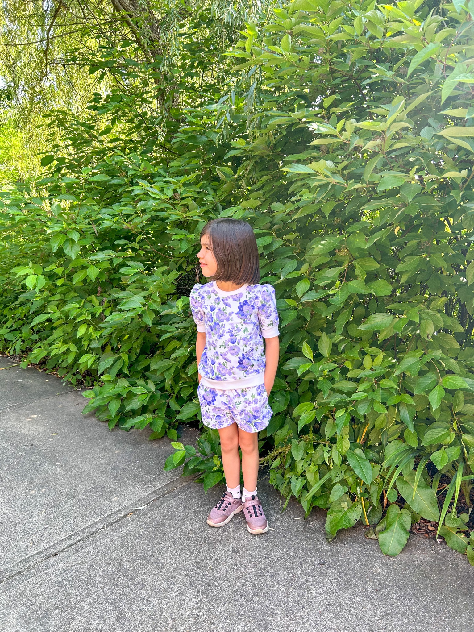 I buy most of kids clothing from Janie & Jack during their sale. I’m obsessed with this set and I wish it came in adult sizes! Puffy sleeves, floral print and pockets! We will be definitely packing this set for Italy trip!

#LTKkids