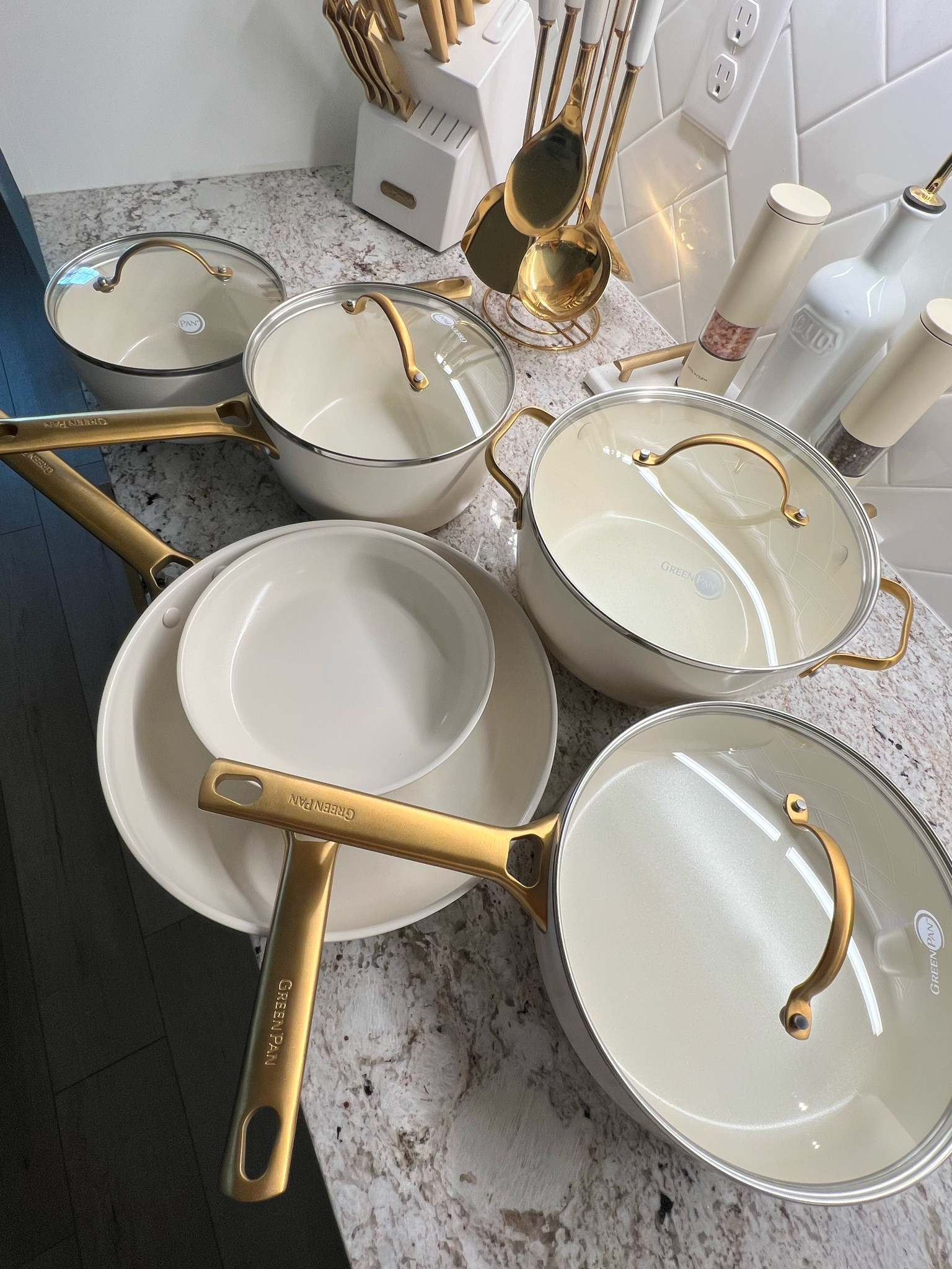 Literally the best pans! 🫶🏼

#LTKstyletip #LTKSeasonal