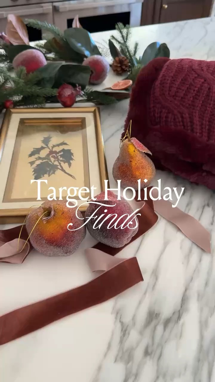 Target Studio McGee holiday finds! All of these are still in stock, but their holiday collection always goes fast! If you see something you love, don’t wait! 🎄🎯