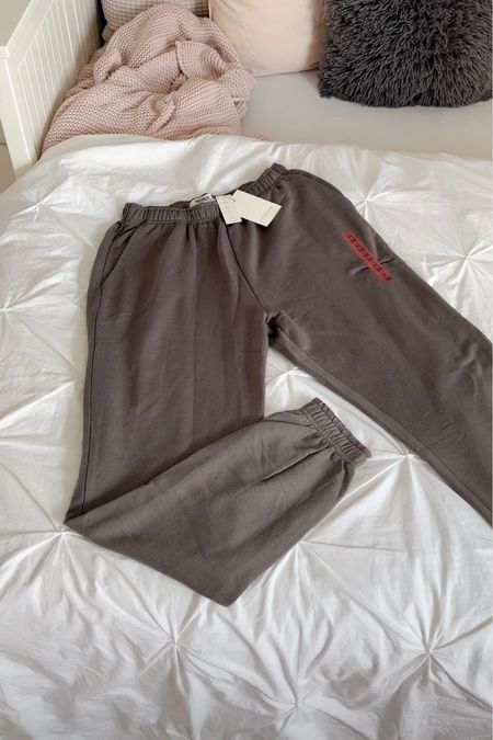 sweatpants, bershka pants, bershka sweatpants, joggers, basic sweatpants, brown sweatpants, Spring , spring essentials, spring fashion , spring 2023, corsage, corset top, brown, white, top, H&M, H&M top, H&M corset , basics, basics H&M 

fashion, 2023 fashion, basics, gold hoops, gold jewelry, sweatpants, longsleeve, beige, H&M, outfit inspo, outfit inspiration, blue jeans, bag, spring 2023, spring fashion, that girl outfit, vanilla girl outfit

#LTKunder50 #LTKfit #LTKstyletip