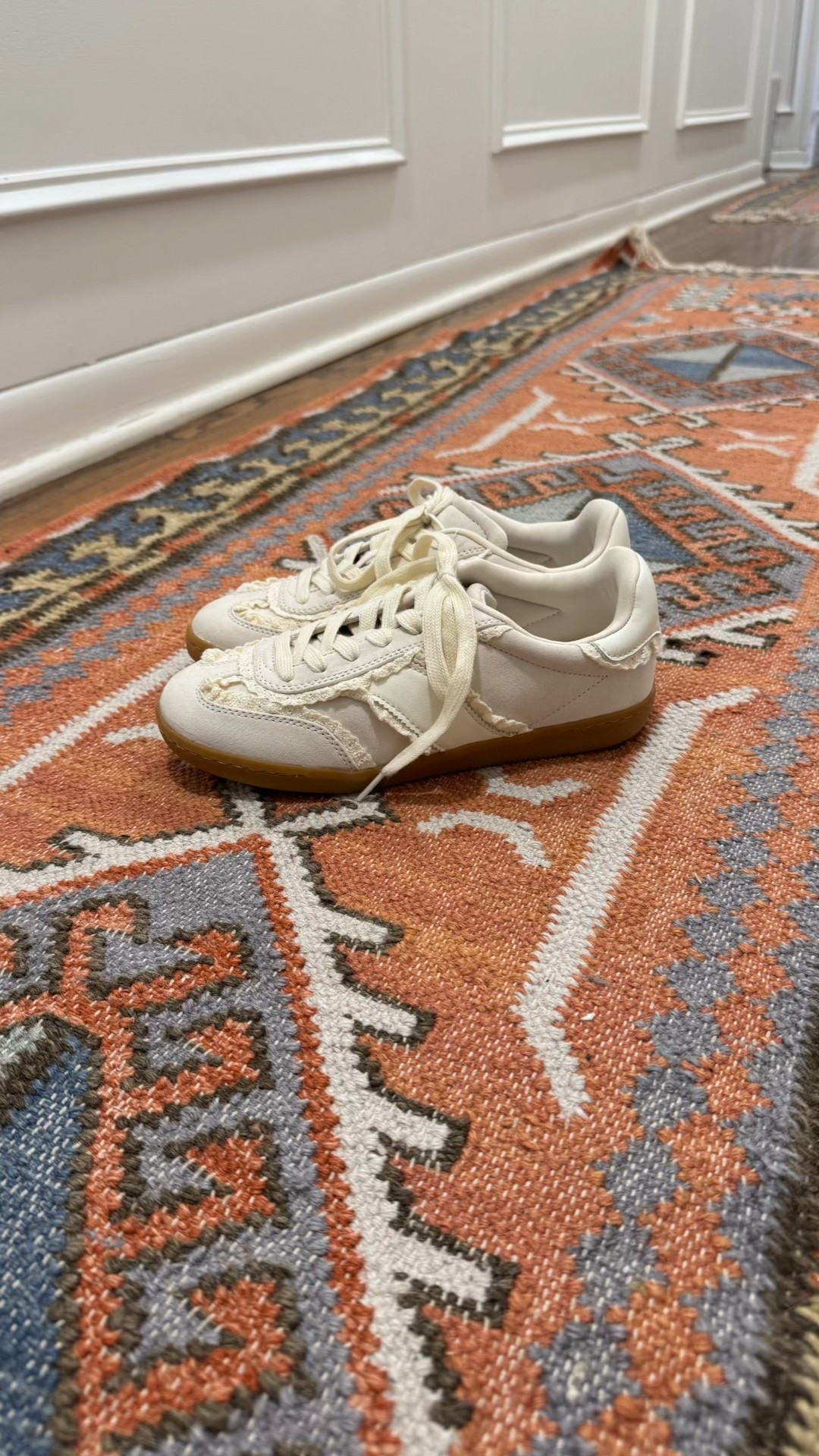 👟👟👟

#LTKOver40 #LTKSeasonal