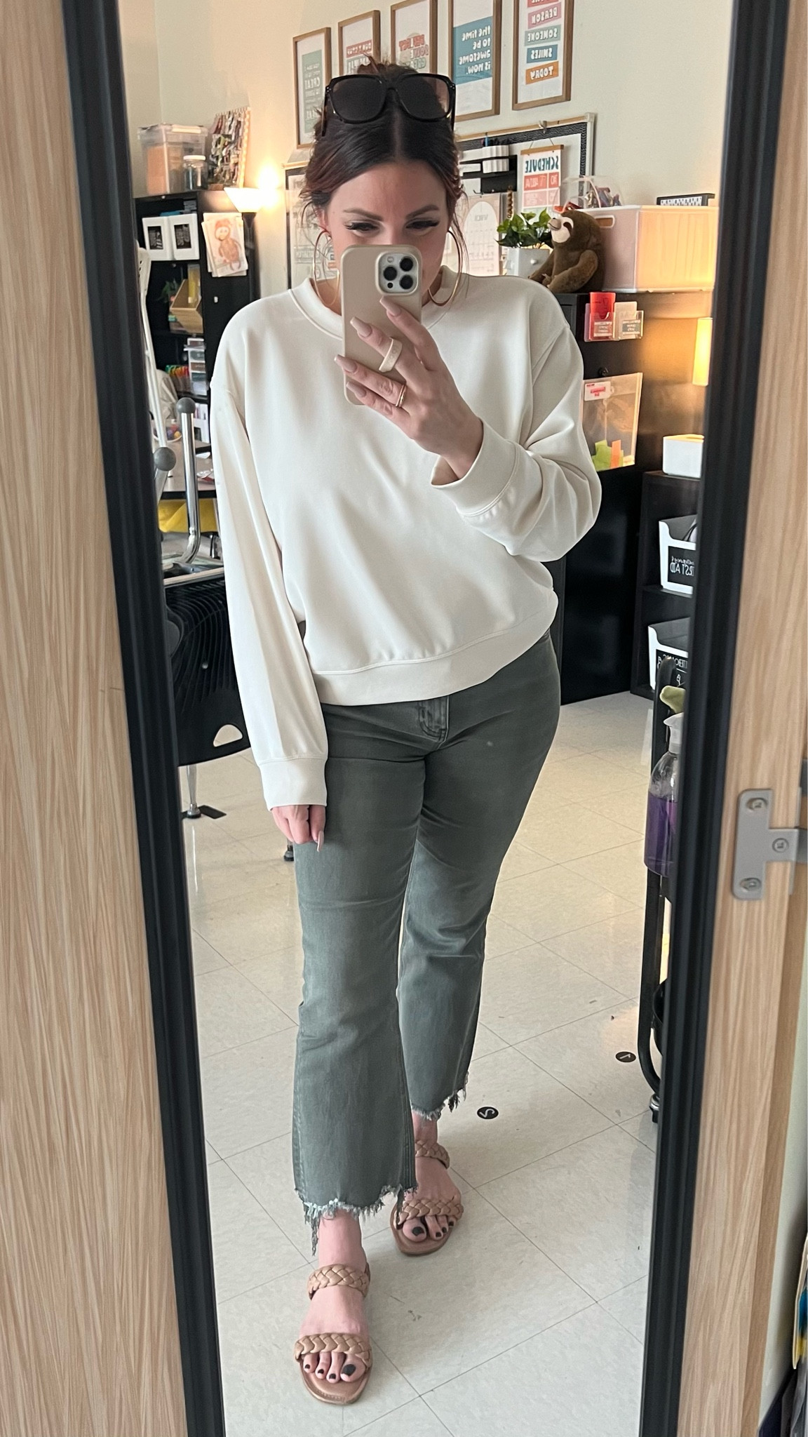 Vervet jeans coming in clutch again.
#whattheteacherwore #ootd #vetvetjeans

#LTKworkwear