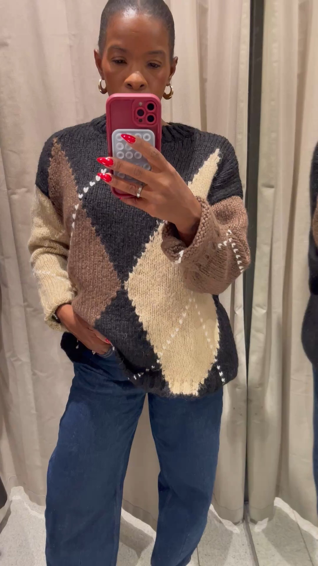 Such a cute sweater for fall/winter. I’m wearing a S, it’s very oversized. 

Argyle sweater, Zara sweater 

#LTKFindsUnder100 #LTKStyleTip #LTKSeasonal