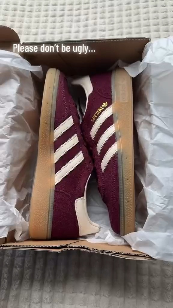 🍇✨ 
Folgt für mehr @sheglamms 

Ad 

#sneaker #adidas #adidasspezial