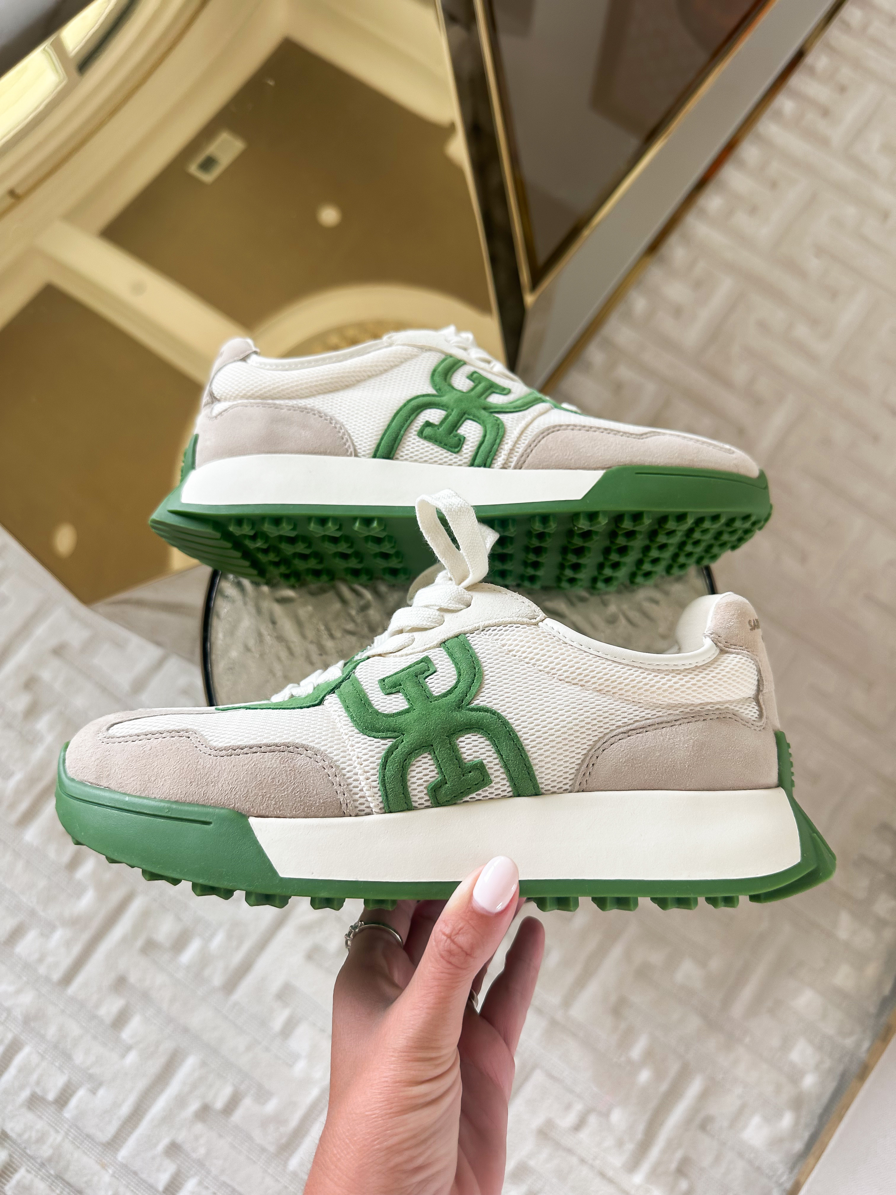 Love these sneakers 

#LTKHoliday #LTKGiftGuide #LTKCyberWeek