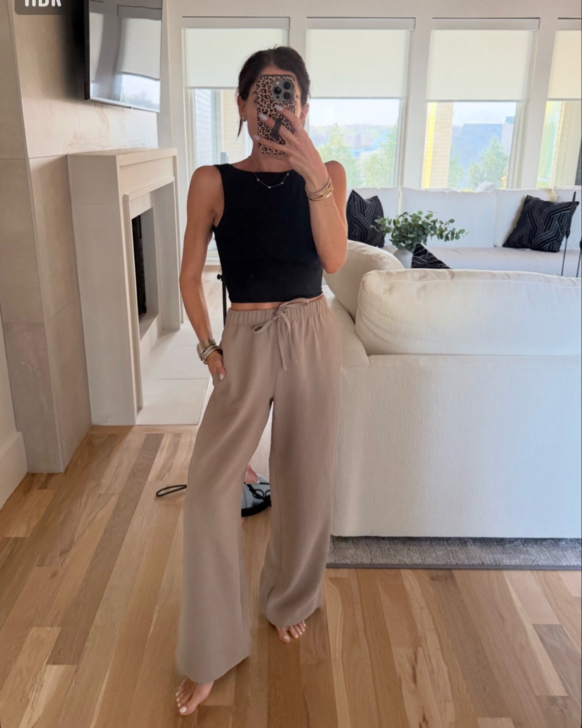 Love these pants that don’t wrinkle size 2XS. Spring outfit 

#LTKootd #LTKSaleAlert #LTKPetite
