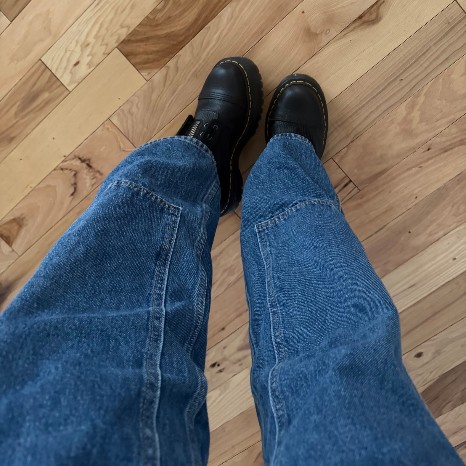 Winter Outfit: Abercrombie Jeans & Sinclair Platform Dr. Martens  👖👢

#LTKdayinmylife #LTKGiftGuide #LTKootd