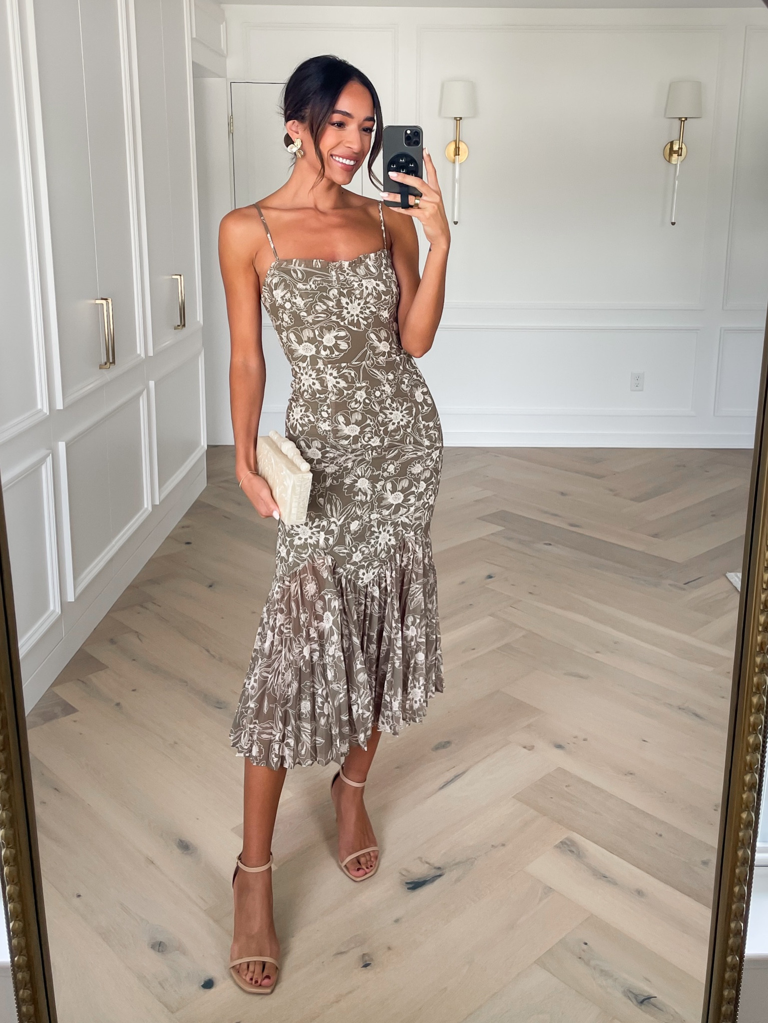 Wedding guest dress ✨ Wearing size xs midi dress // use code NENA20 to save 


Event dress 
Cocktail dress 
Fall dress
Fall fashion 
Black tie dress 

#LTKfindsunder100 #LTKstyletip #LTKwedding