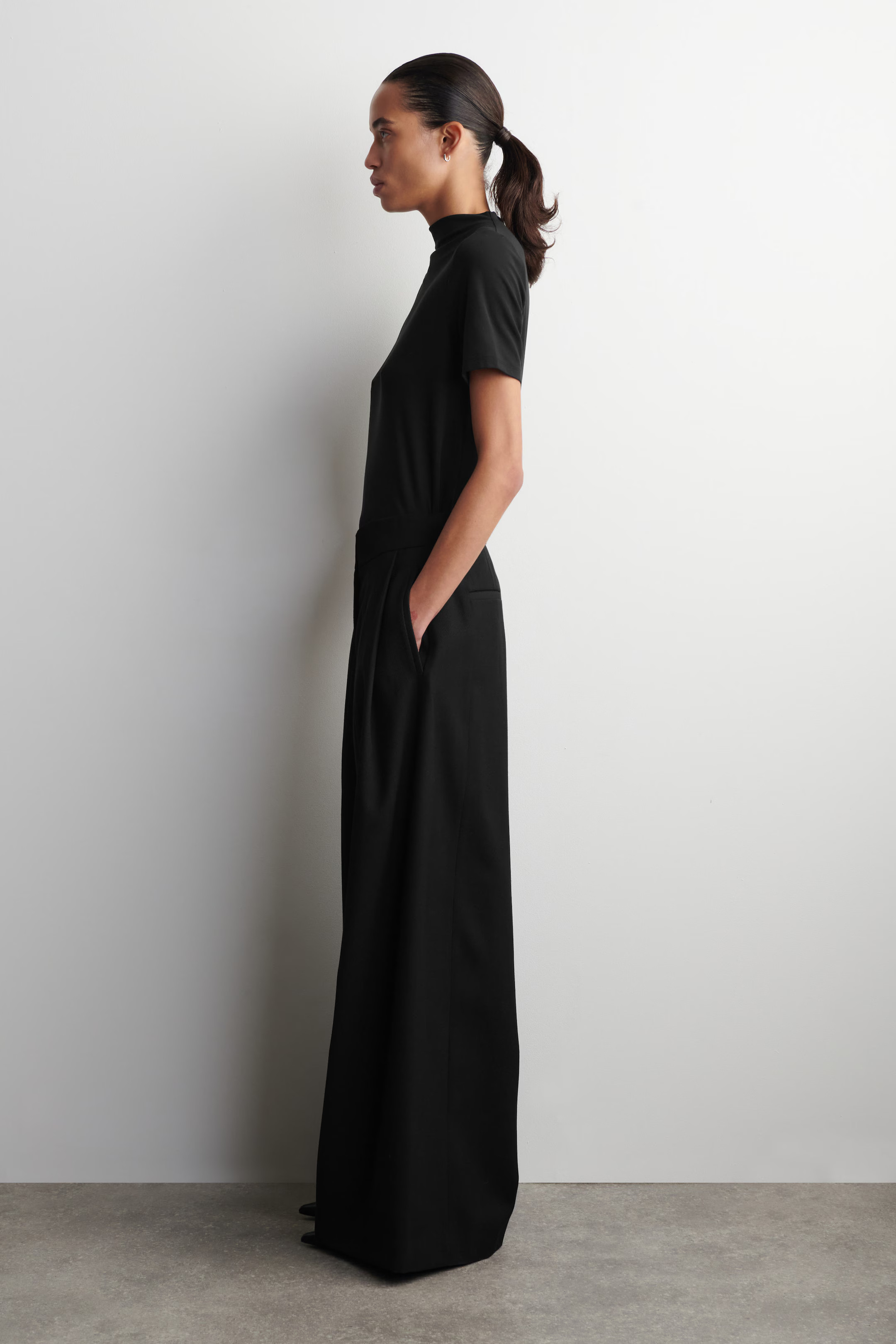 RELAXED WOOL-BLEND WIDE-LEG TROUSERS - BLACK | COS GB | COS UK