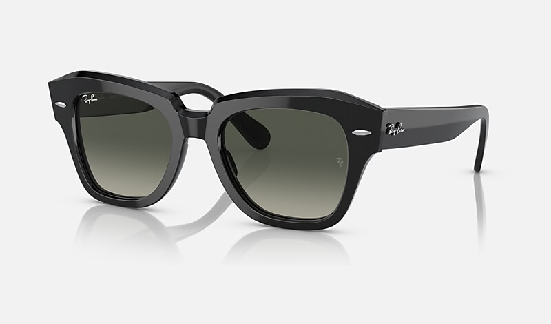 Lenses:    Grey Gradient   +   Frame:  Black | Ray-Ban (US)