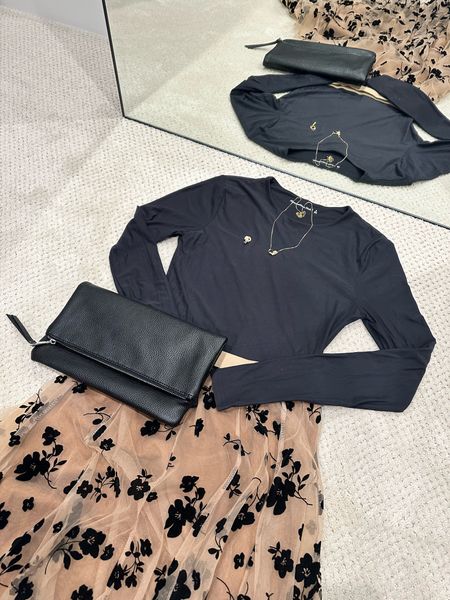 Date Night | Valentines Day | Outfit Idea | Skirt | Long Sleeve Bodysuit | Fold Over Clutch | Necklace | Earrings

#LTKstyletip #LTKfindsunder50 #LTKparties