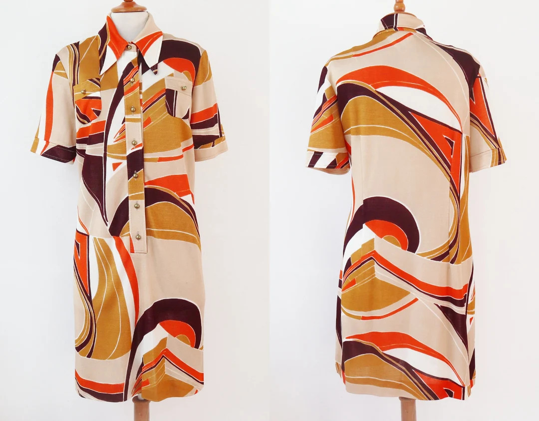 Graphic Printed 70s Vtg. Dress in Orange/brown/ivory/beige/curry With Golden Buttons // Magna // ... | Etsy (US)