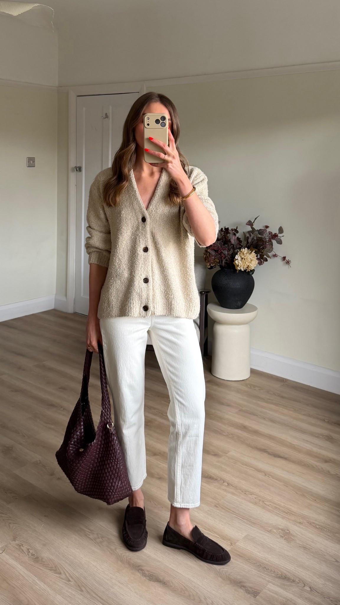 Up to 40% off everything at Abercrombie & use: AFEMILY for an extra 15% off
XS in the boucle cardigan 
25 Long in the cream jeans, I’m 5 ft 6

Ad. @abercrombie #abercrombiepartner
27/3/26-30/3/26 in UK and Europe. Excludes clearance and gift cards. See details online.
