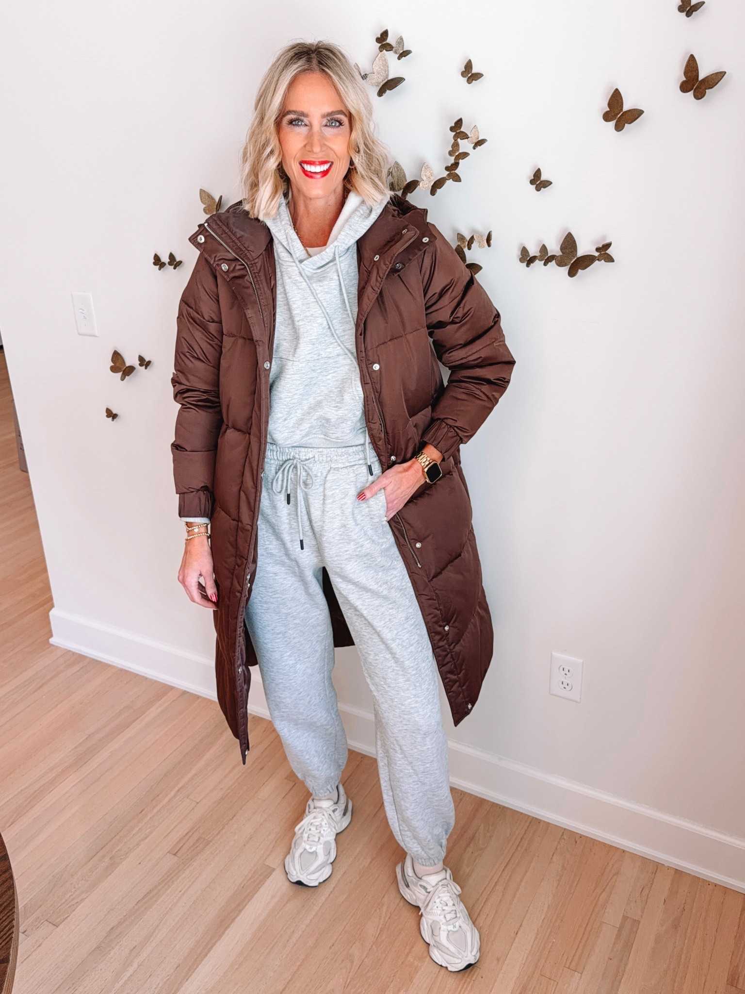 Love this sweat set from Amazon!

Amazon finds / 2 piece set / Womens sweat set / Puffer jacket / Winter style / New Balance 

#LTKFindsUnder100 #LTKFindsUnder50