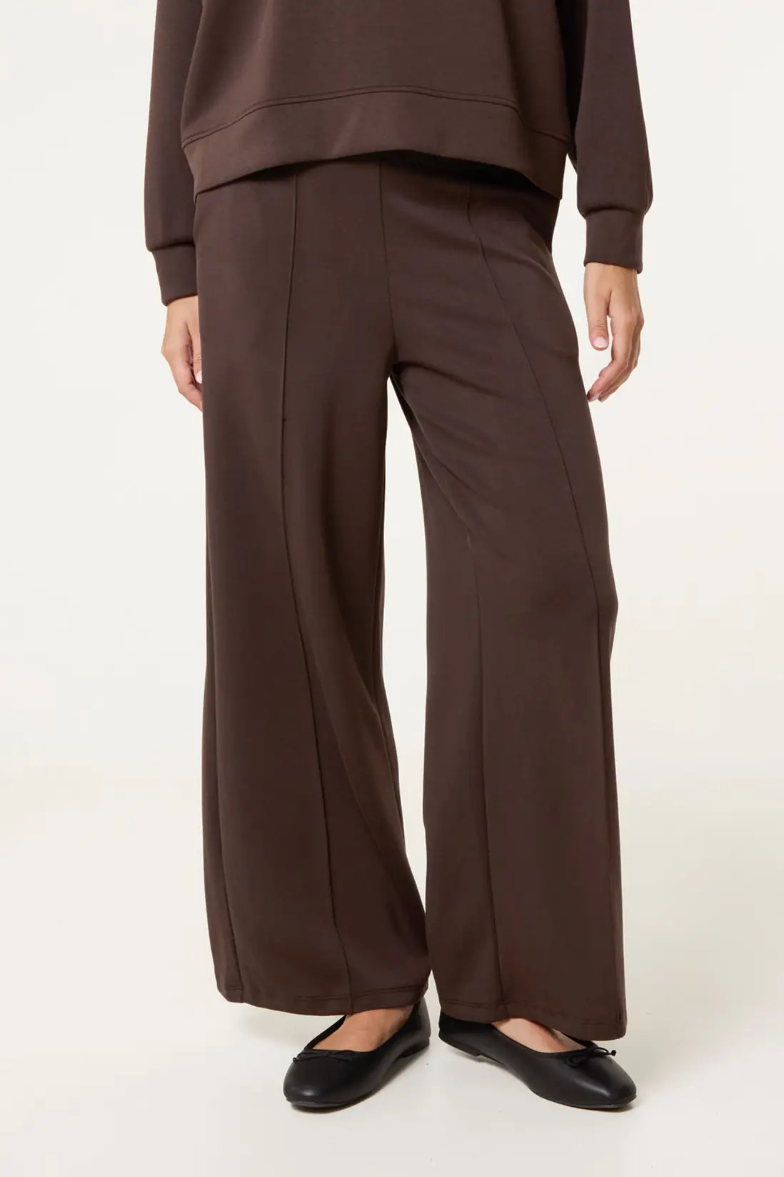 Brown Wide Leg Joggers | Boohoo.com (UK & IE)