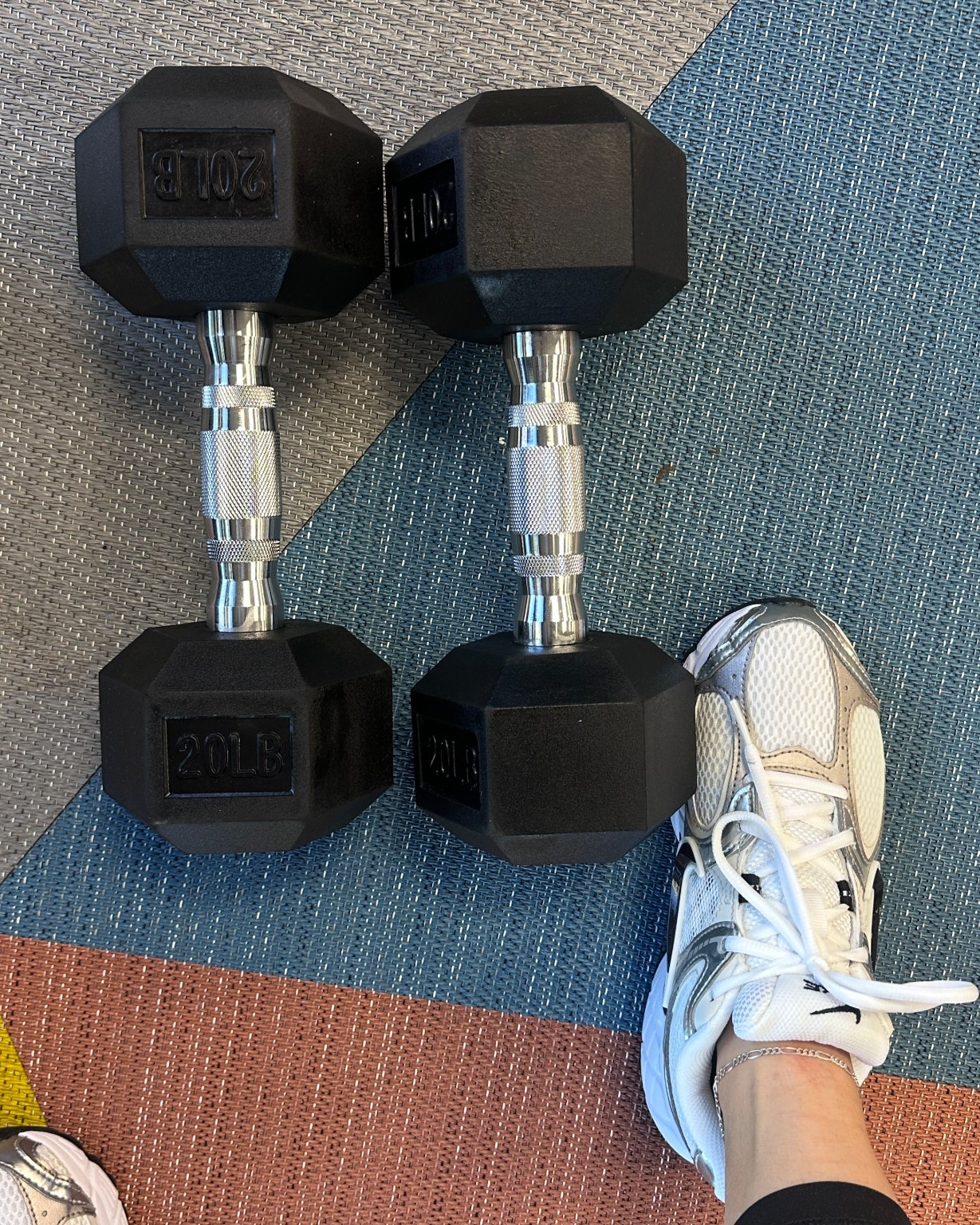 The most comfy sneakers!!! #gymshoes #fallshoes#LTKFamily

#LTKPetite #LTKKids