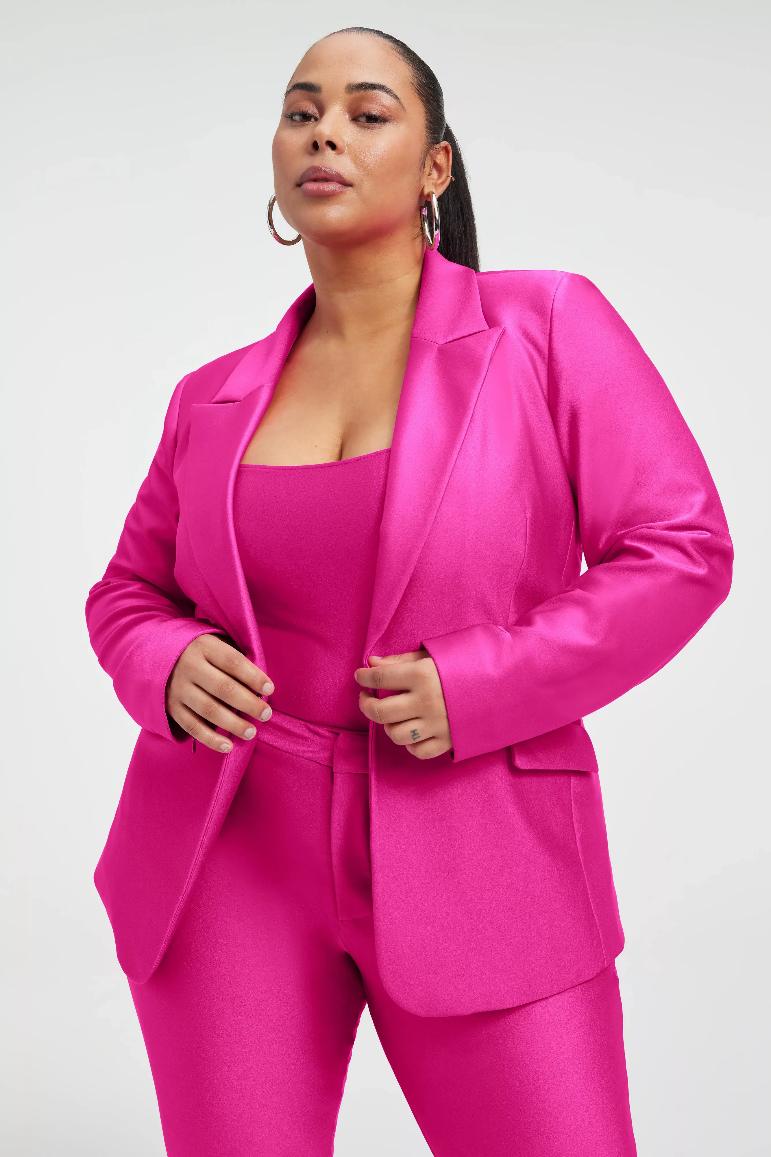 Good American, Compression Shine Blazer in Fuchsia Pink