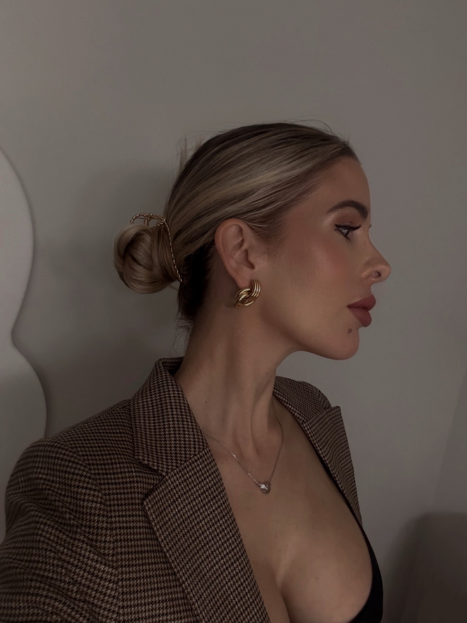 Brown multi checked blazer size 4
#LTKfind