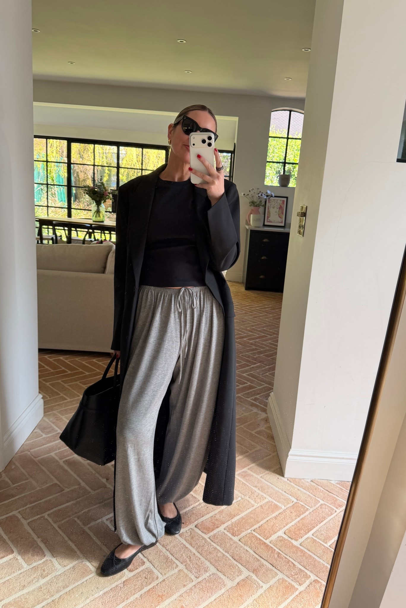 Long coat + balloon trousers | weekday trousers | tuxedo coat 

#LTKuk #LTKtravel #LTKspring