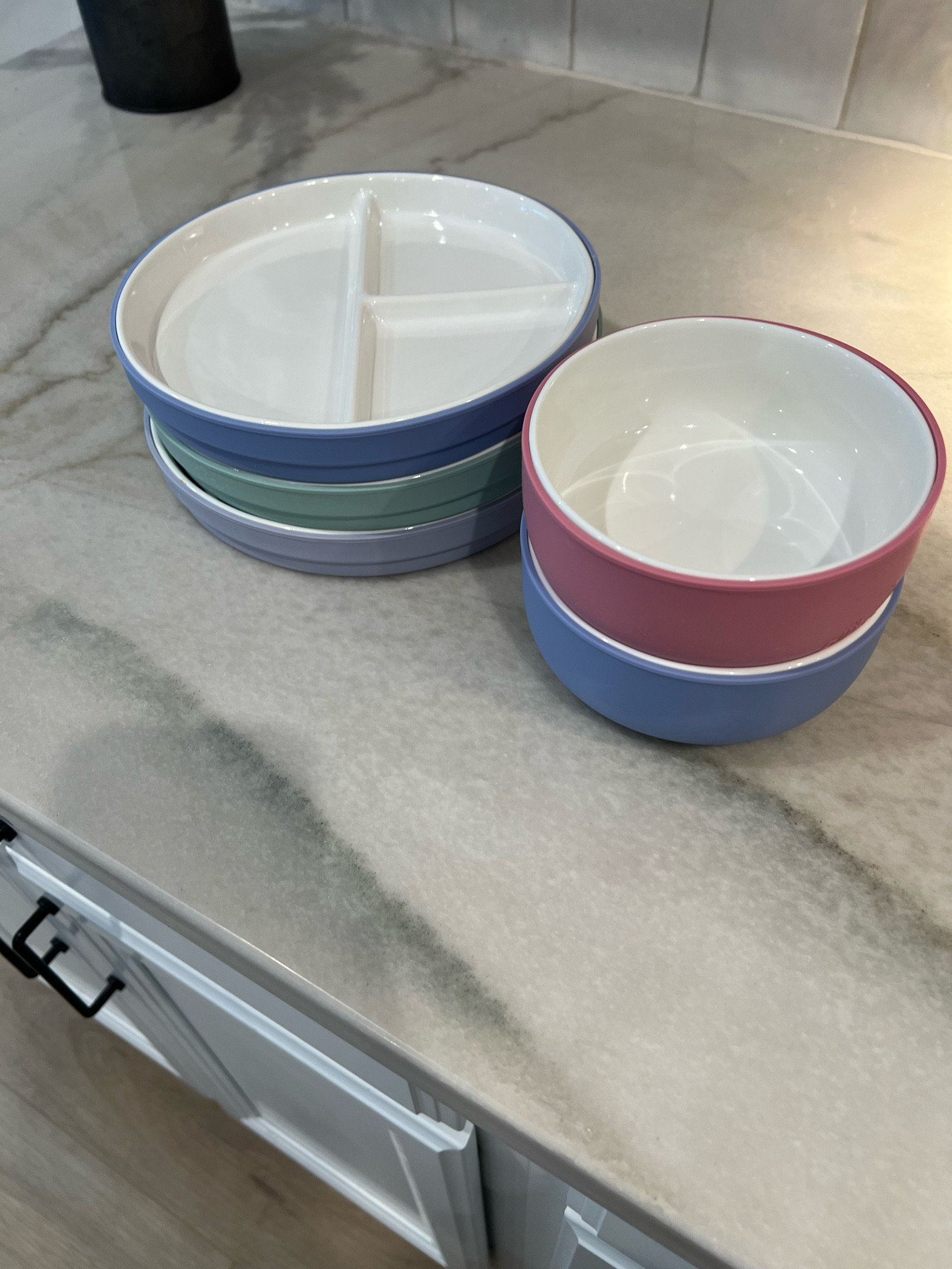 Ceramic plates with silicone wraps for toddlers / kids 