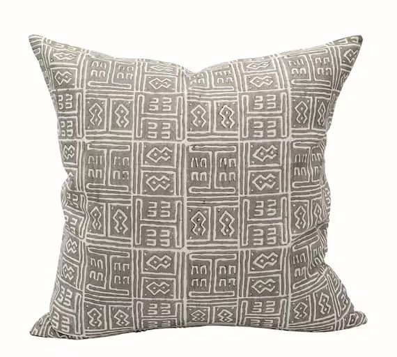 Walter G Textiles Designer Pillows //Kuba Mud Linen // Neutral | Etsy | Etsy (US)
