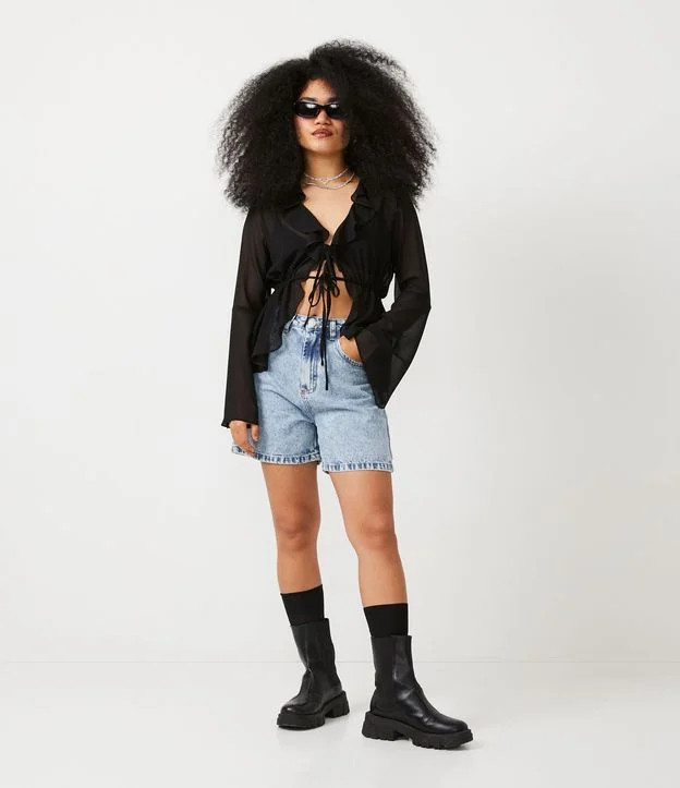 Short Mom em Jeans Estonado com Bolsos Azul Claro Estonado | Renner (BR)