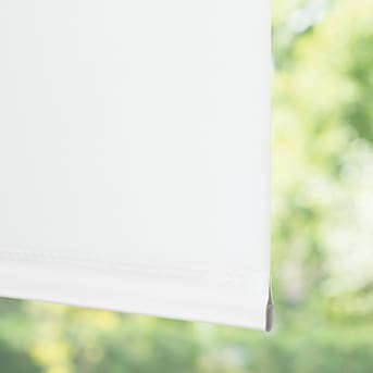 LEVOLOR  Trim+Go 37-in x 78-in White Room Darkening Cordless Roller Shade | Lowe's