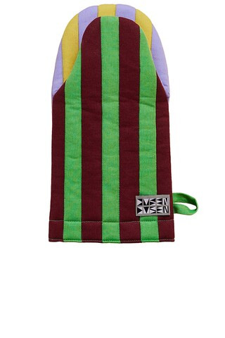 Dusen Dusen Oven Mitt in Jalapeno from Revolve.com | Revolve Clothing (Global)