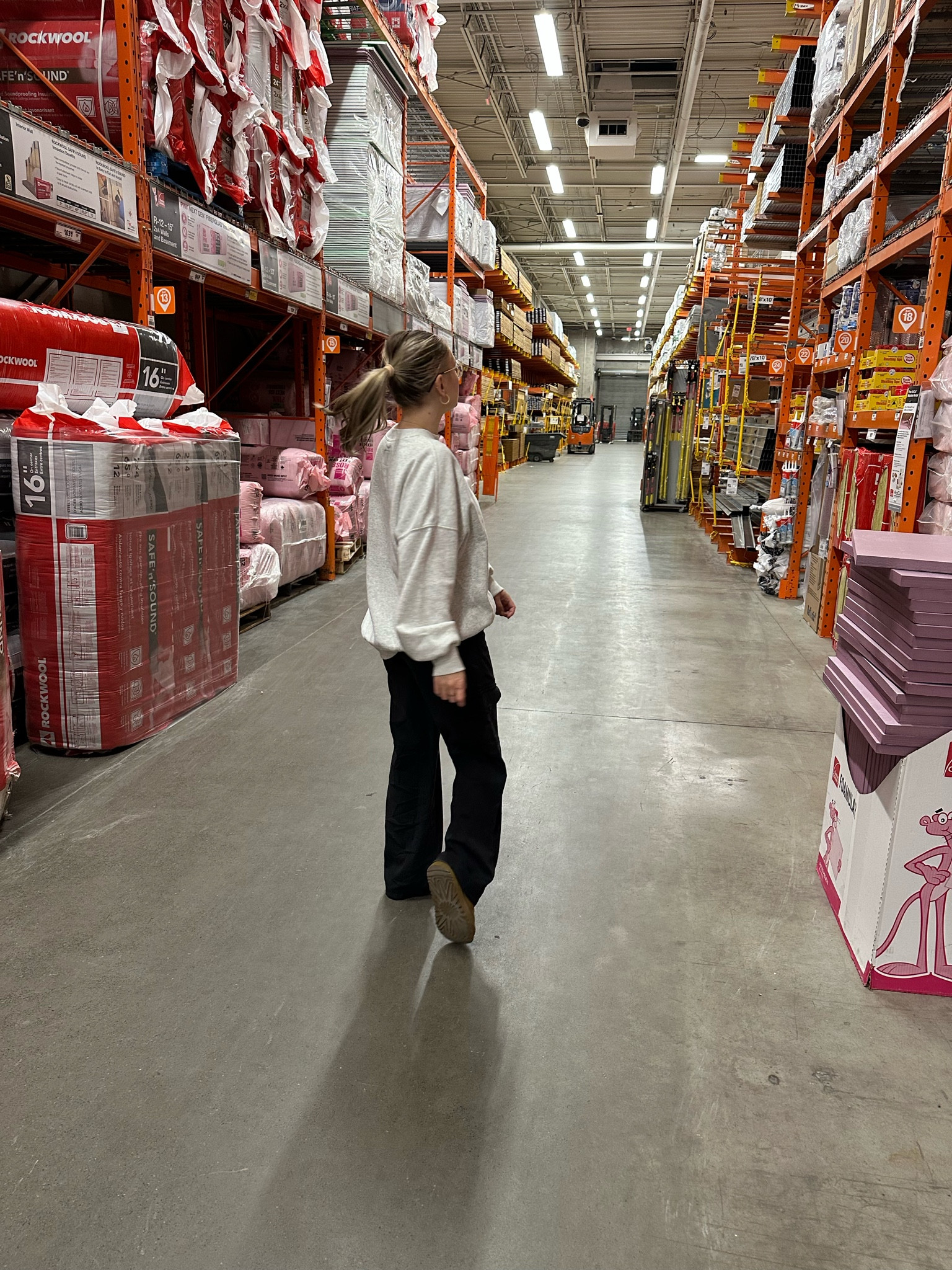 my fave cargos ever. feel like sweats 🤌🏼

sizeeee down like 3 sizes, not kidding. i ordered 3 times, and i ended up fitting the 000 which is WILD



#LTKsale #LTKcanada #LTKautumn