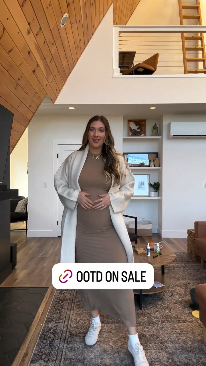 My favorite Amazon sweater is on sale! This looks so chic and feels way more expensive than it is! It’s a perfect closet staple to have for any season 

#LTKootd #LTKMidsize #LTKTall