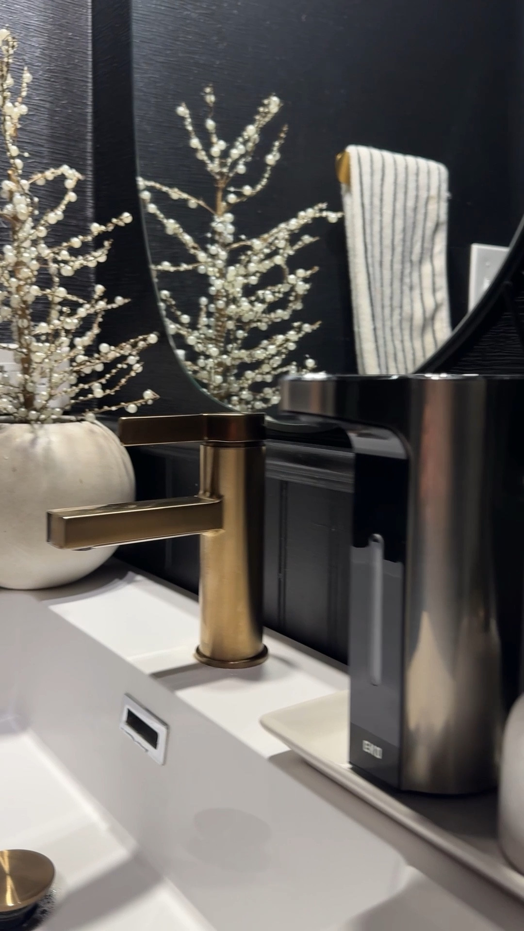 The EKO Astro Slim Sensor Trash Can and EKO
Aroma Touchless Automatic Soap Dispenser have elevated my powder room game! These sleek additions make a big difference, especially when entertaining guests over the holidays.
@eko.living #ekoliving #powderroom

#LTKHoliday #LTKHome