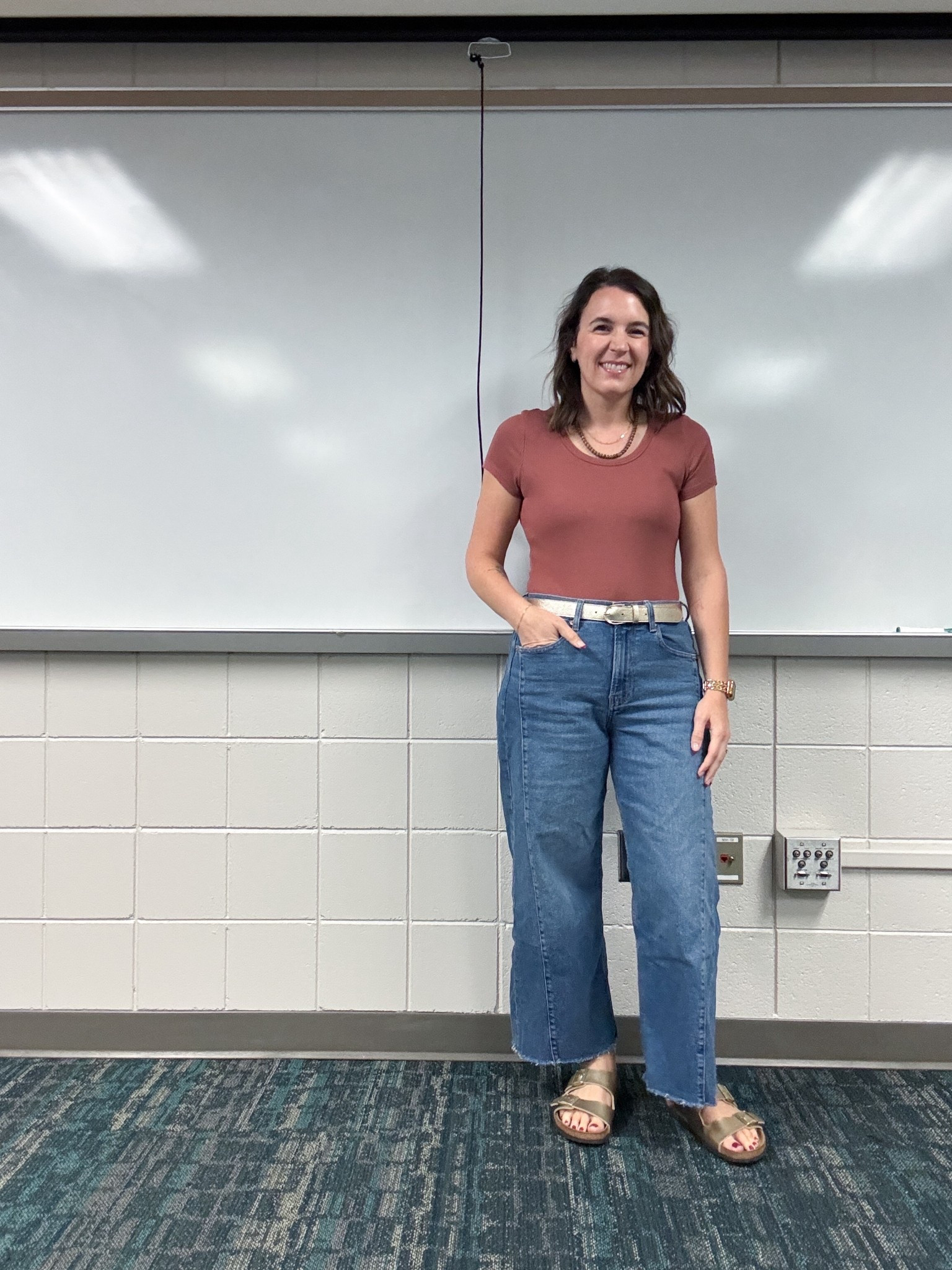 I love a good matching belt and shoe! Gold for the win!

