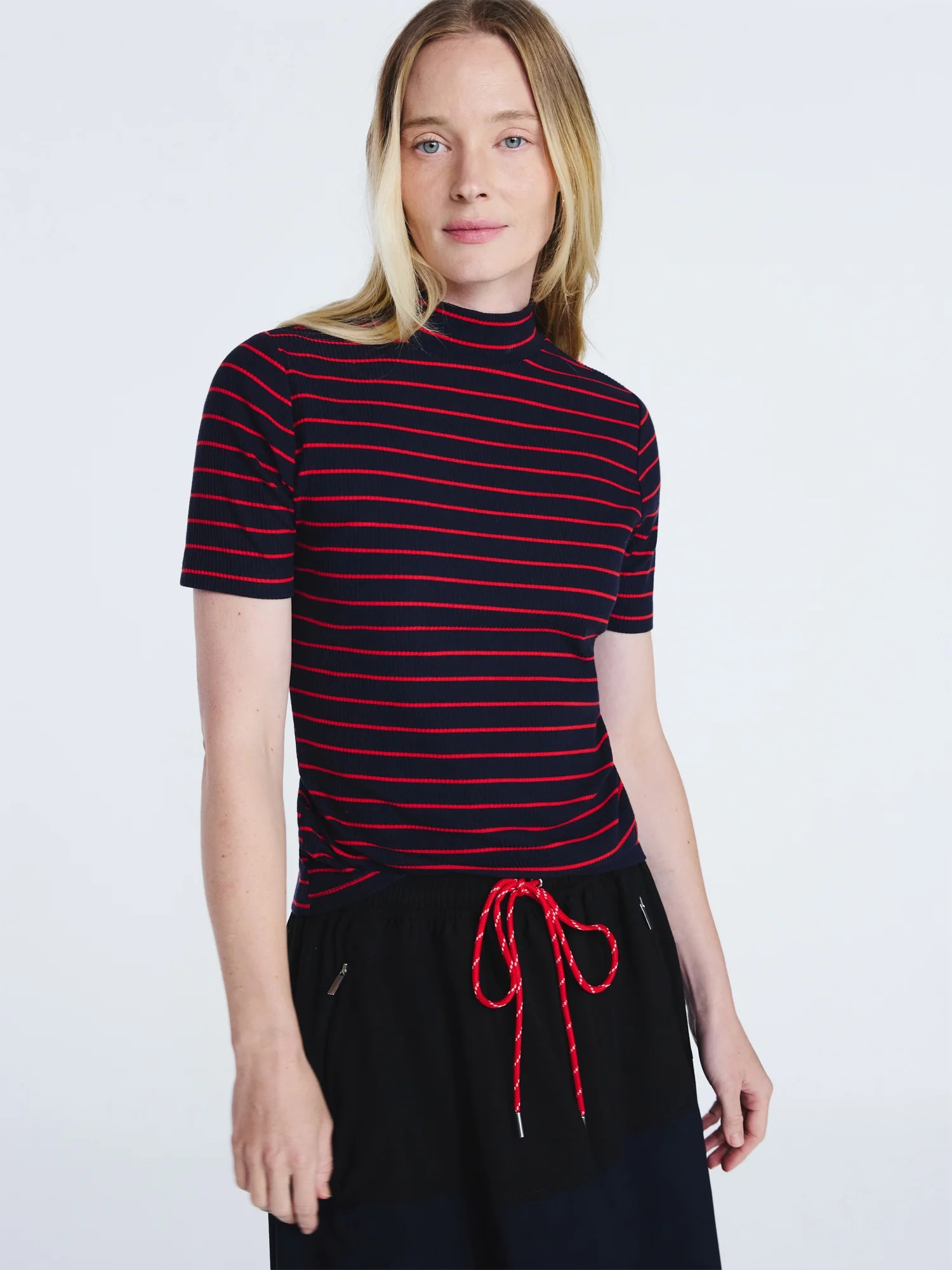 Free Assembly Women's Mock Neck Tee with Short Sleeves, Sizes XS-XXL | Walmart (US)