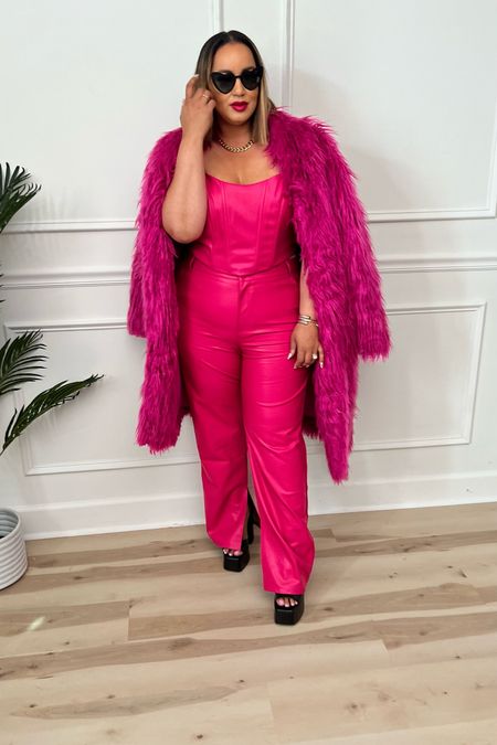 Pink, faux leather, plus, curvy, eloquii, fuschia, size 18/20 , corset, fashion, extra 

#LTKcurves