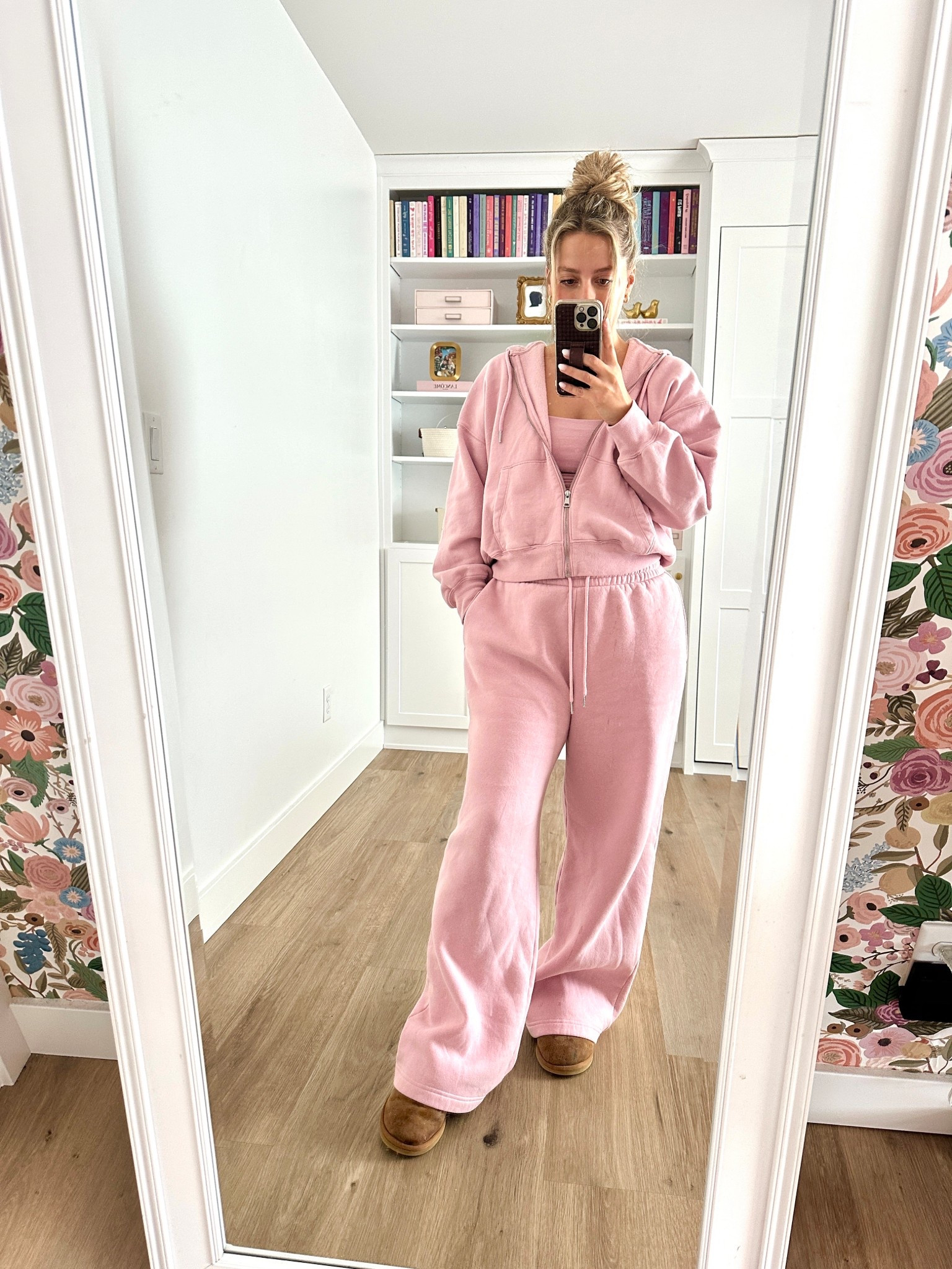 The perfect comfy, cozy, sweat set! On sale too! 
-
#abercrombie #abercrombiesale #sweatpants #sweatset #onsale #over30 #loungeoutfit #longewear #workfromhome #workfromhomeoutfit 

#LTKSaleAlert #LTKFindsUnder50 #LTKBeauty