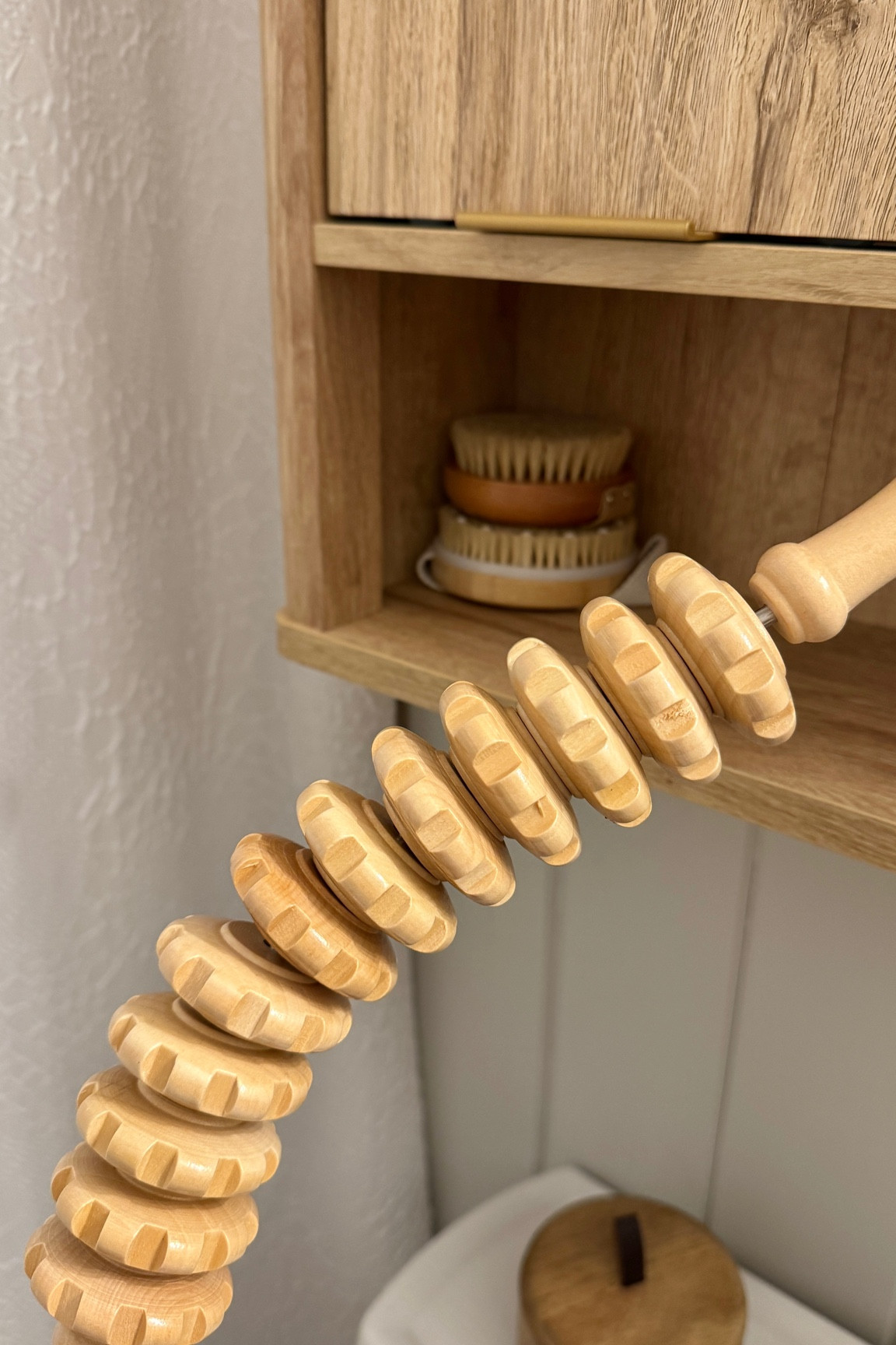 Dry brushing and lymphatic rolling 