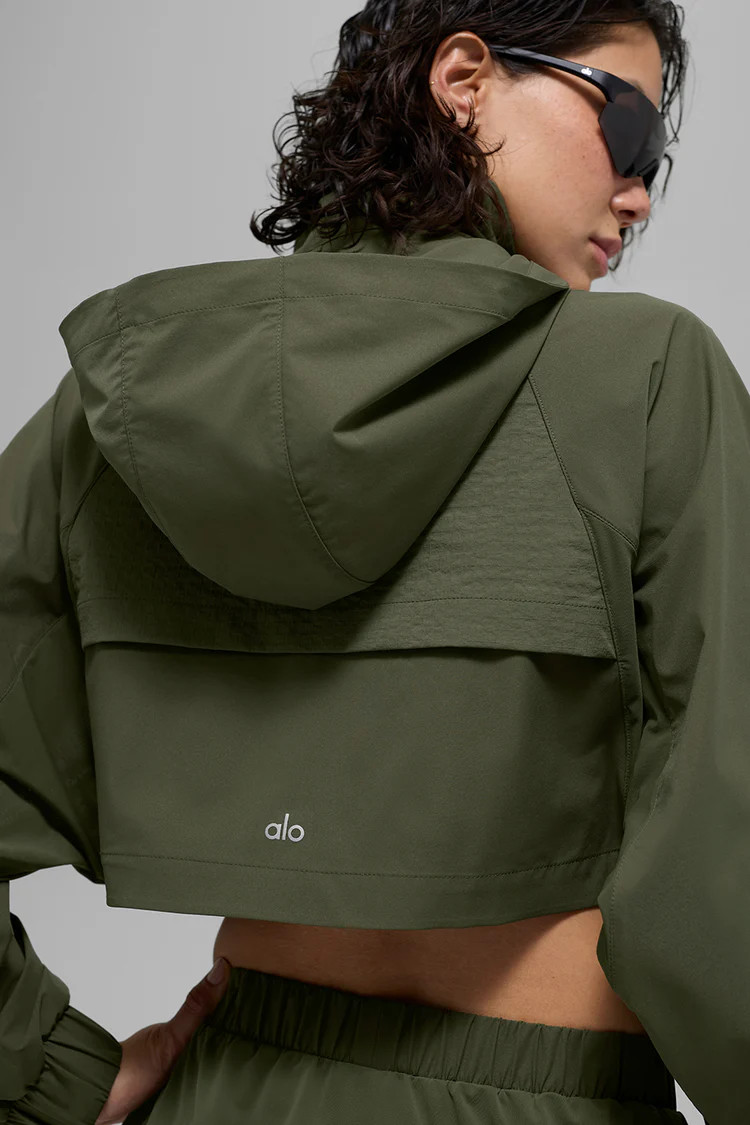 Cropped Playmaker Jacket | Alo Yoga (US)