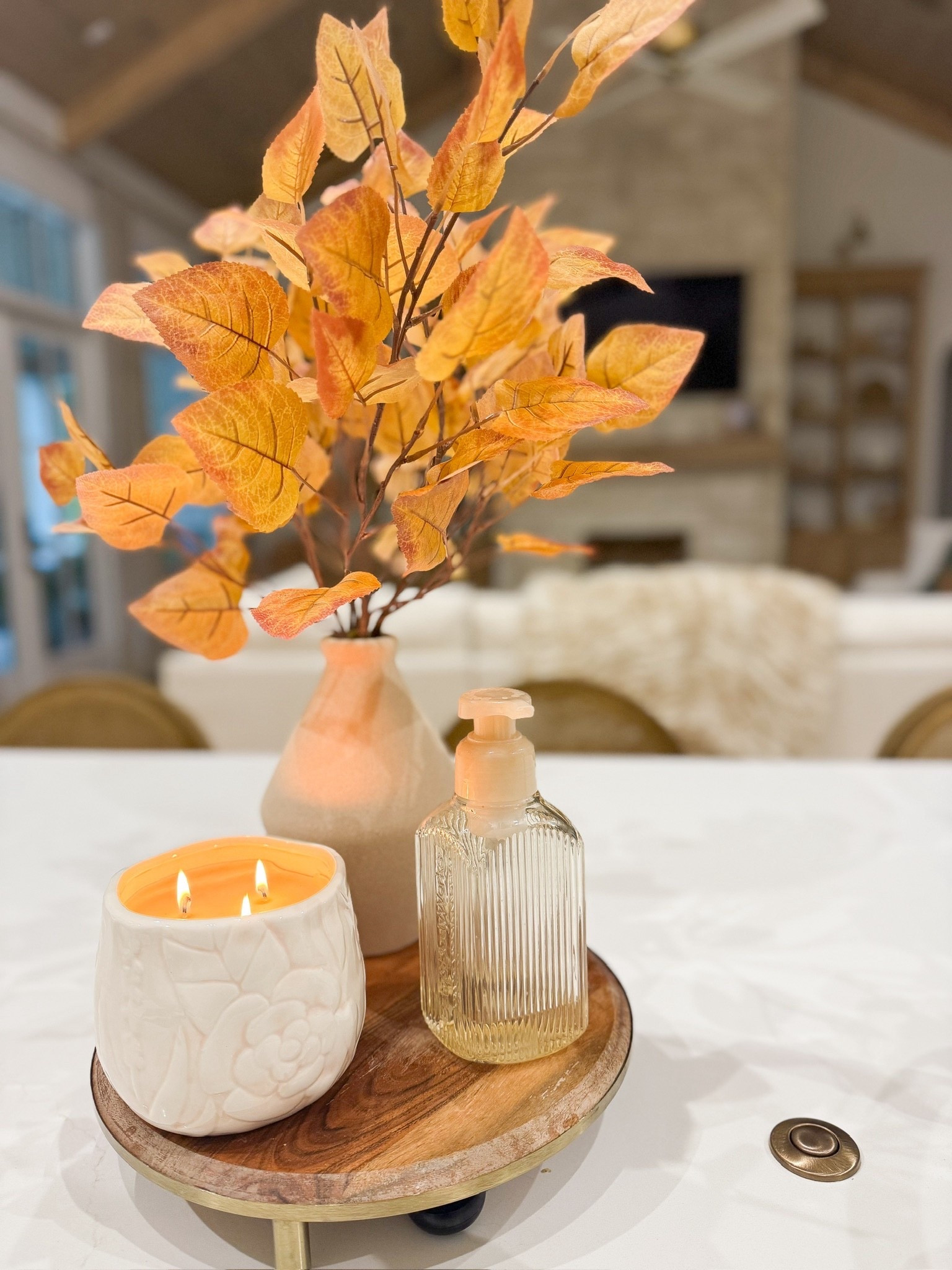 Giving all the fall vibes even though it’s a solid 88 degrees outside…🍁

#LTKSeasonal #LTKHome