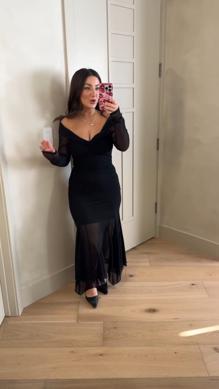 Petite friendly wedding guest dress! 
I’m in a small
5’0” 140lbs

#LTKSaleAlert #LTKWedding #LTKPetite