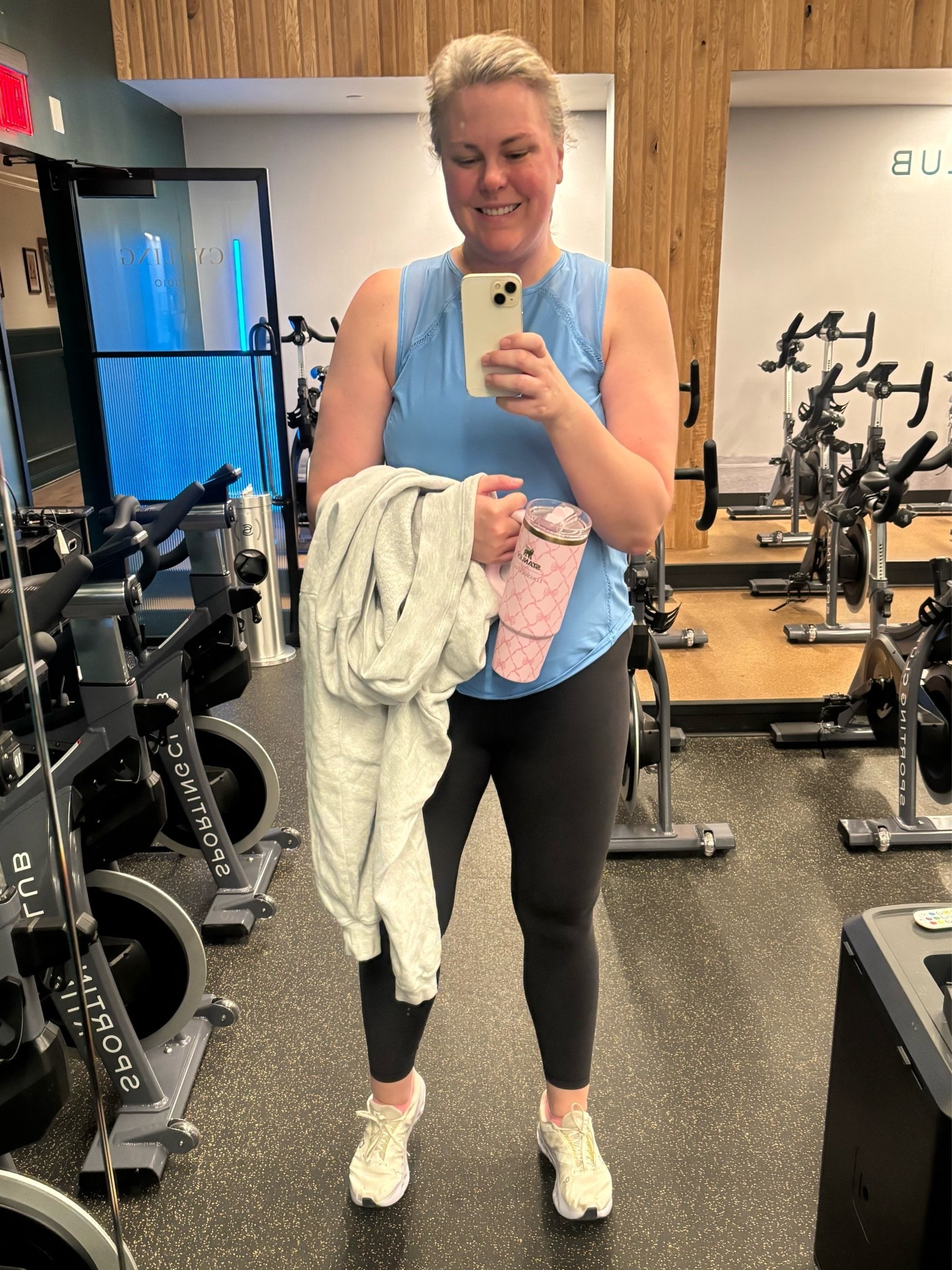 Today’s spin class sweatfit 🚲

#LTKfitnessgoals #LTKselfcare #LTKActive