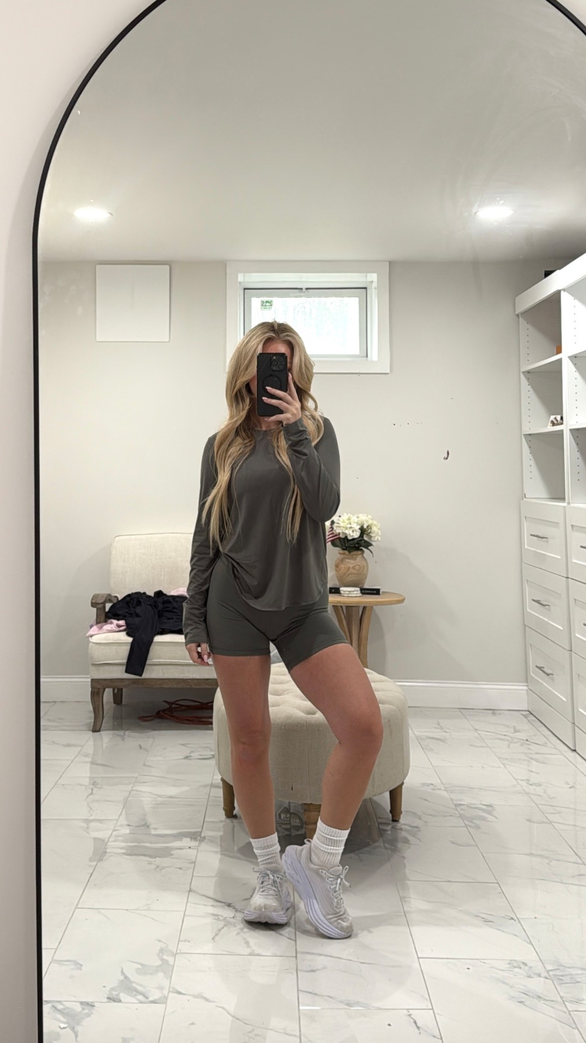 The absolute BEST activewear from Amazon 💛✨🫶🏼 (I reach for anything from this brand more than my lulu and I’m a huge lulu girl) wearing size M in top and S in shorts!! 