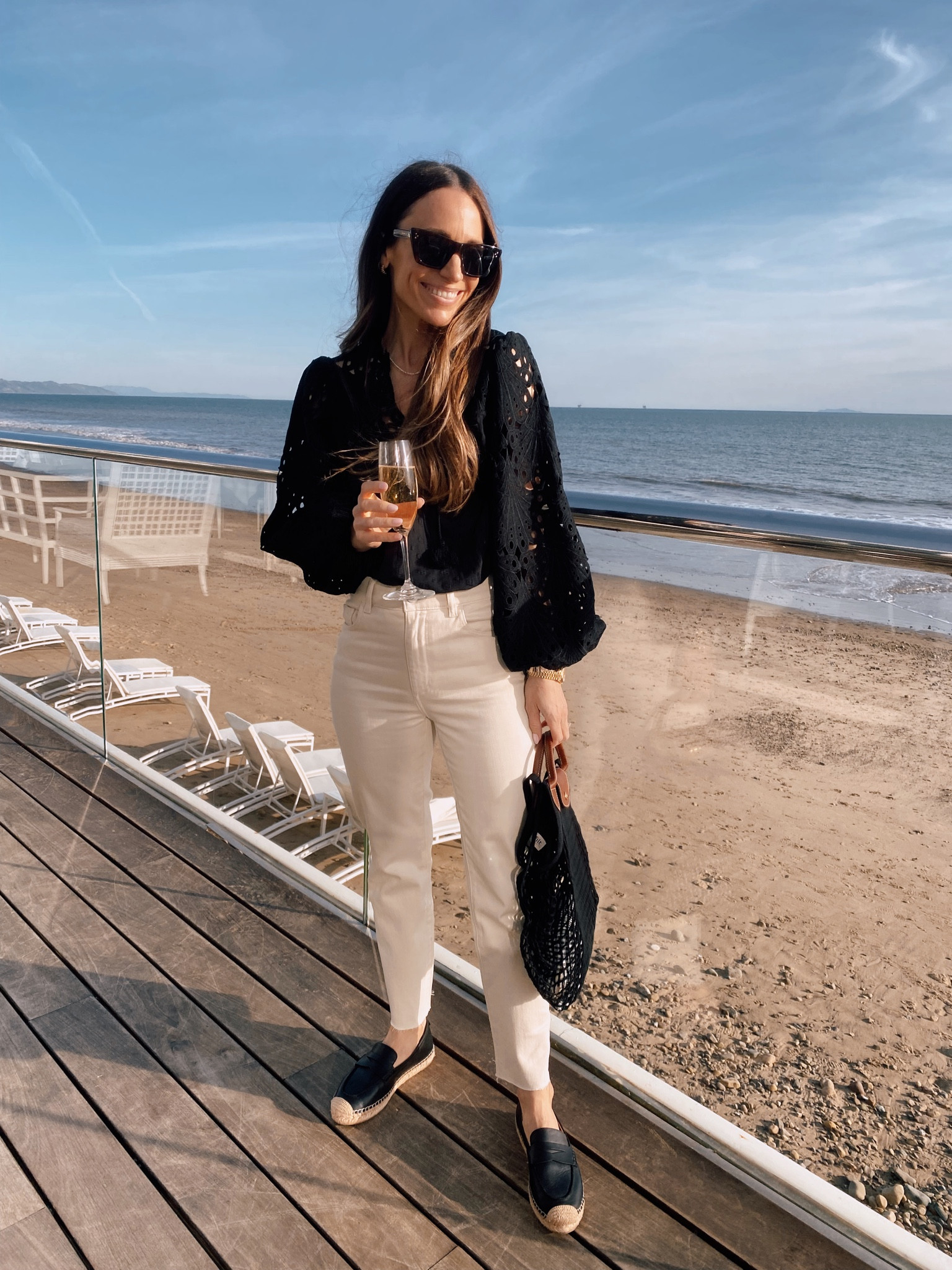 Tonight’s outfit
Love this eyelet top for spring and summer - tts 
Mesh bag 
Cream jeans - great stretch sized up 1 
Shoes are so comfortable and tts but if between sizes size up 

#LTKstyletip