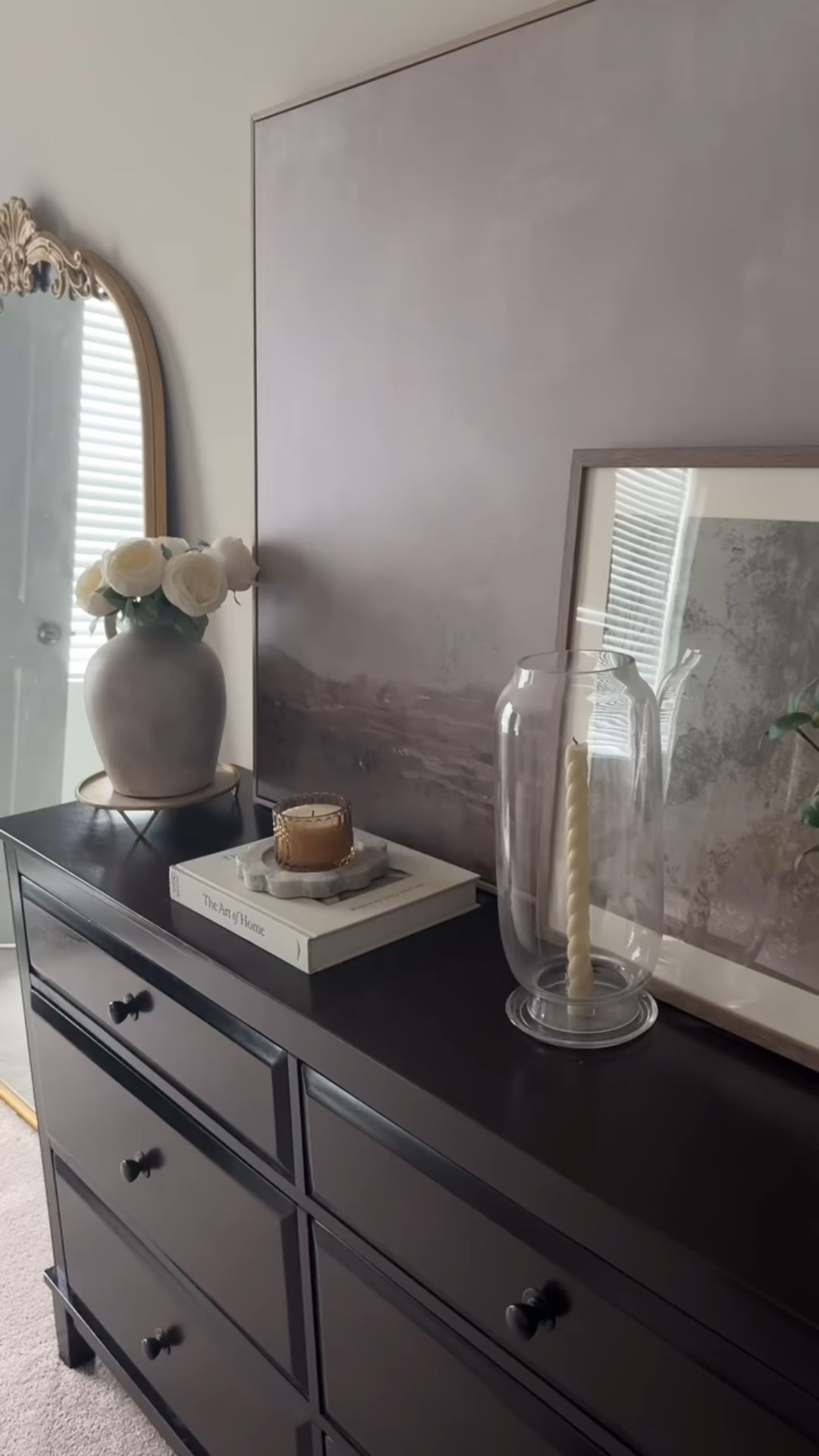 Completely changes the dresser vibe✨⁣
⁣
⁣
⁣
Dresser styling | Dresser inspo | Bedroom decor | Moody vibe | Bedroom details ⁣
⁣
⁣
⁣
#bedroom #bedroominspo #bedroomdecor #bedroomideas #homedetails #candlelover #moodyvibes #neutralhomedecor